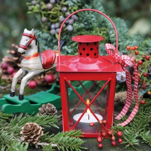   Ti-Flair Szalvéta 33x33 cm 3 Rétegű 20 Lap/Csomag Red Lantern & Rocking Horse Tél